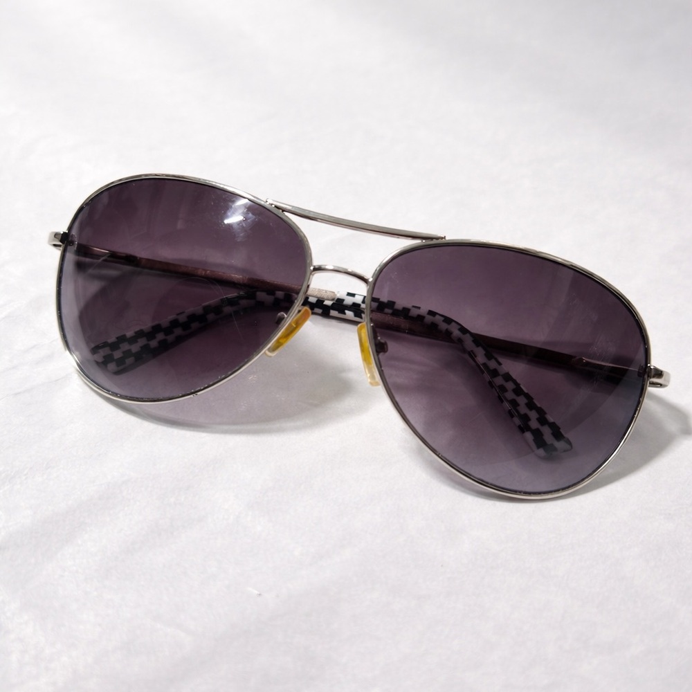 Oliver Peoples Aviator Sunglasses Silver Frame Purple Lenses Checkered Arms